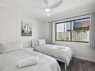 Surf Shack - Arrawarra - 2