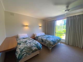 12 Brady Street, Mallacoota - Mallacoota - 3