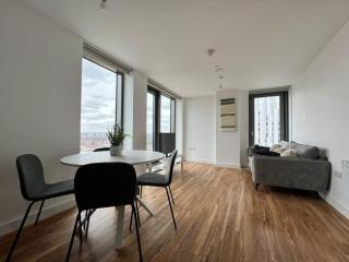 19th floor 2 bedroom apartment with stunning views - Manchester - 0