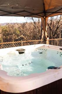 Cliffside! Pickleball, Mini Golf, Hot Tub, Firepit - 5