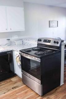 Cliffside! Pickleball, Mini Golf, Hot Tub, Firepit - 1