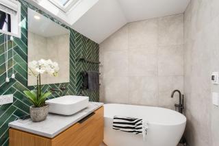 A luxurious Retreat Sleeps 6 - Christchurch - 2