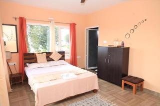 Moonlight Chillers By LexStays - 2