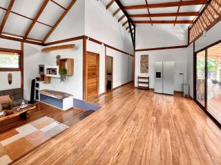Whispering Wisdom, 3 Bed with Pool, Steps to Beach - Tuba Creek - 5