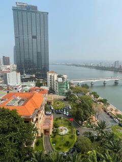 Luxury Center Riverside Apartment - Danang - 8