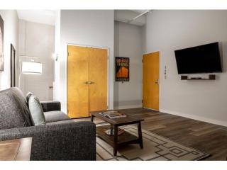 Beautiful 2BR 2BA In The Block by CozySuites - Indianápolis - 7