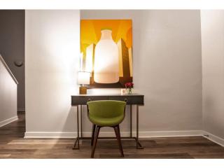 Beautiful 2BR 2BA In The Block by CozySuites - Indianápolis - 5