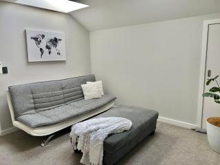 Lake Taupō Hideaway Apartment - 4