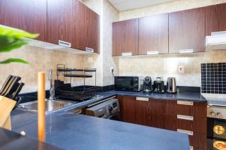 Stylish 1 BR in The Medalist by PK Holidays - Dubai - 5