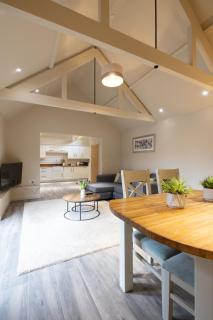 White House Lodges - Heveningham - 6