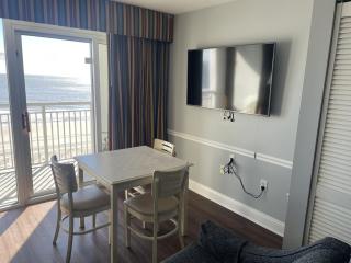Camelot By The Sea - Blue Palmetto Vacation Rentals - 1