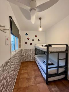 Mucha Masia Hostel Rural Urba - El Prat de Llobregat - 3