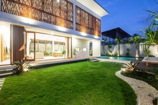 Canggu private villa with Premium Location - Munggu - 2