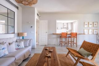 Apartamento con piscina. Los Naranjos de Marbella - Marbella - 3