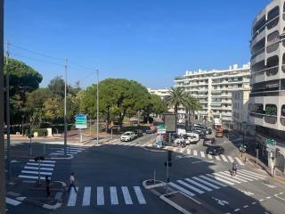 Appartement plein centre - Antibes - 1