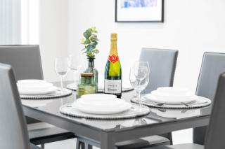 Luxury 4 Bedroom House - Harborne - Top Rated - Parking - Garden - 6CO - Birmingham - 6