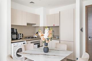 Beautiful 2 bedroom next to Business Bay - Sobha Creek Vista - Dubai - 9