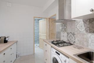Azurea Home Central & Roomy Flat - Sanremo - 1