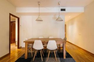 Comfortable 4 rooms 2Bath w balcony - Barcelone - 8