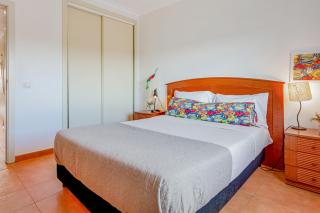 Golden 1 BDR Flat W/ Balcony & Pool by LovelyStay - Cabanas de Tavira - 5