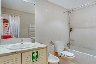 Golden 1 BDR Flat W/ Balcony & Pool by LovelyStay - Cabanas de Tavira - 2