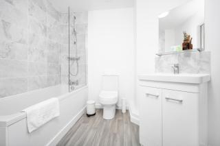 2 Bedroom Deluxe Apartment - Secure Parking - Wifi - Netflix - Top Rated - 27C - Sleightholme - 4