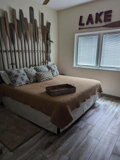 Elite Retreat for family and friends; Lake Front, launch, dock, boat slips - Lake Ozark - 3