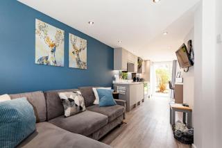 One bedroom apartment, Driveway, Bracknell Centre - Bracknell - 0