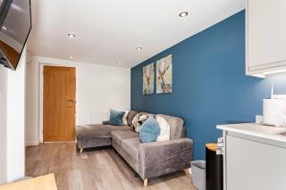 One bedroom apartment, Driveway, Bracknell Centre - Bracknell - 7