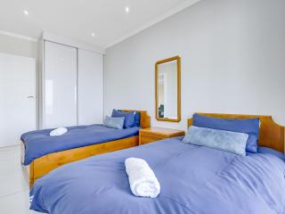 122 Camarque-Lavish lookout Penthouse - Umdloti - 9