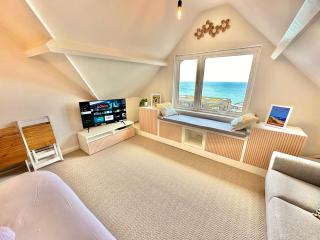Pier View Retreat - Close to Beach - Sea Views With Parking - 5