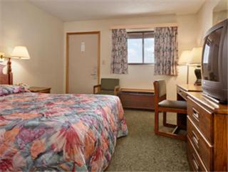 Super 8 by Wyndham Vandalia/Dayton International Airport - 3