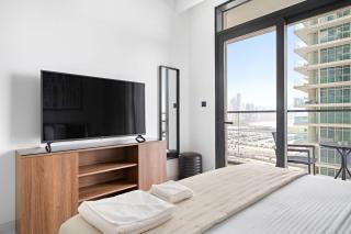 Silkhaus Sea and City View 1BDR in Marina Vista - Dubai - 2