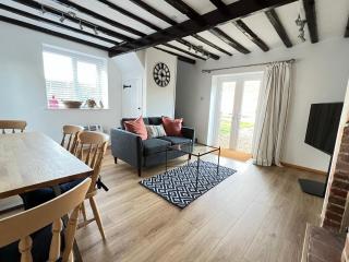 Dolls House Cottage - 2