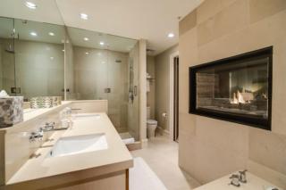 West Coast Alpine Contemporary 4 Bedroom Townhome with Private Hot Tub 35 - Whistler - 7