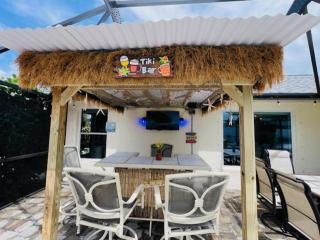 Salt Water Heated Pool, Sleeps 6 - Villa Soak Up the Sun - Roelens Vacations - Cape Coral - 7