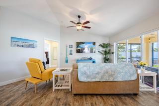 Salt Water Heated Pool, Sleeps 6 - Villa Soak Up the Sun - Roelens Vacations - Cape Coral - 2