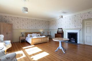 Magnificent Period Country House - Rothley - 4
