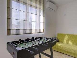 Nicely decorated apartment with private pool - Galižana - 2