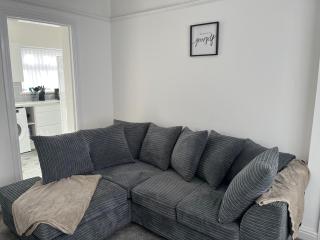2 Bed Property with parking - Liverpool - 8