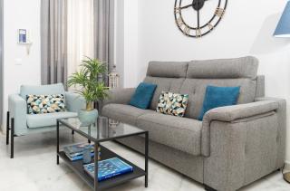 APARTAMENTO TRIANA DELUXE CON PATIO PRIVADO - Sevilla - 0