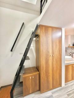 Stylish-Modern-Lakeside apartment - 6