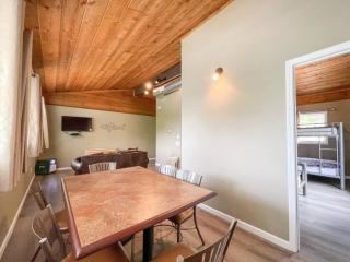 Villa 1 sleep 6 w/VIP pkg- Bachelor parties here! - Lake Ozark - 3