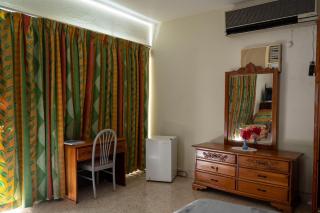 Ocean View King Room at Sahara Hotel - Montego Bay - 8