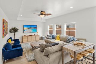 Pura Vida Paradise Private Hot Tub Community Pool - 4