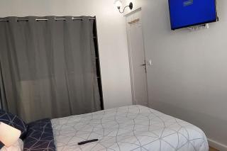 Parisian Cosy flat with Balcony - 1