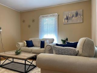 Modern Millhouse Entire Home - 9