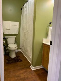 Peaceful Hideaway Fully Stocked Entire Home - Concord - 7