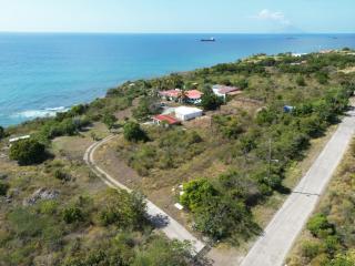 The Beach House and 2 appartments for full or separate rental, all with a private beach - 4