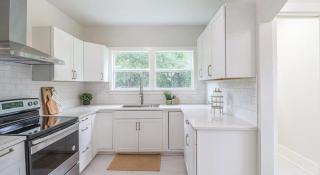 Modern Chateau Remodeled Home Close to Downtown - Mobile - 8